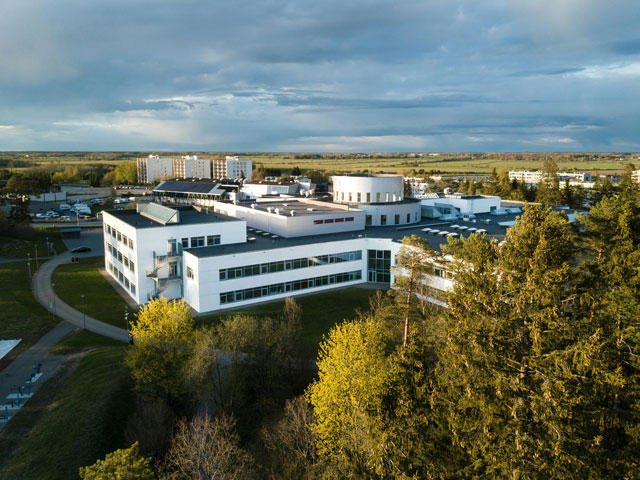 industries-building-landscape